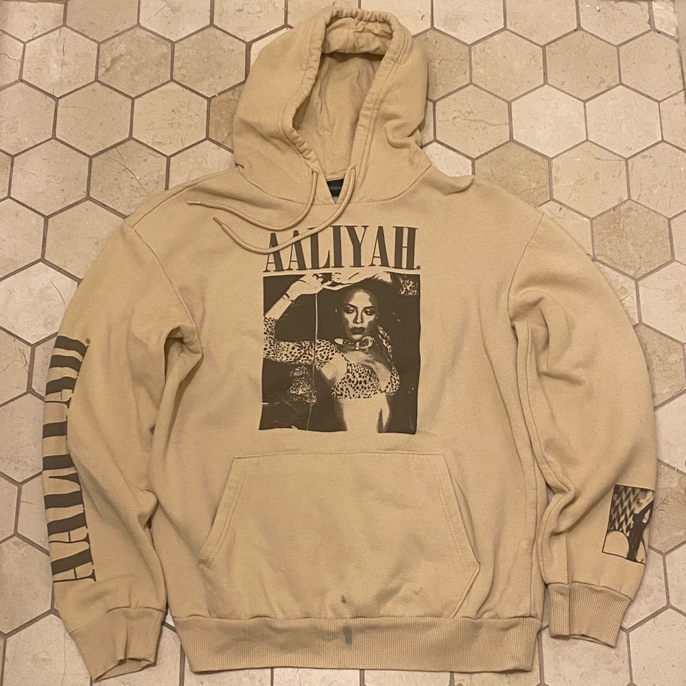 Aaliyah 2000’s R&B Hoodie Creme
